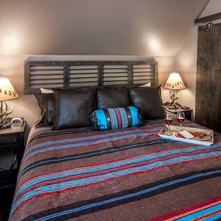 Fifth Dimension, 2 Bedrooms, Wifi, Hot Tub, Game Table, Grill, Sleeps 4 Ruidoso Bagian luar foto