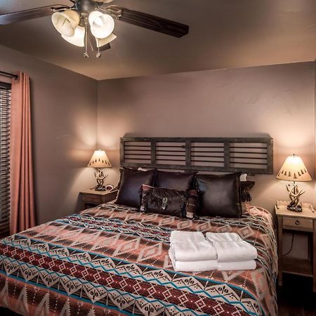 Fifth Dimension, 2 Bedrooms, Wifi, Hot Tub, Game Table, Grill, Sleeps 4 Ruidoso Bagian luar foto