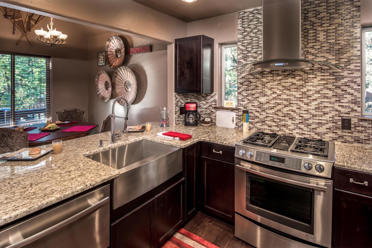 Fifth Dimension, 2 Bedrooms, Wifi, Hot Tub, Game Table, Grill, Sleeps 4 Ruidoso Bagian luar foto
