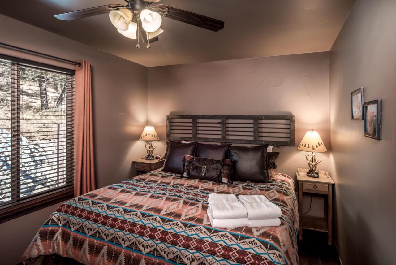 Fifth Dimension, 2 Bedrooms, Wifi, Hot Tub, Game Table, Grill, Sleeps 4 Ruidoso Bagian luar foto